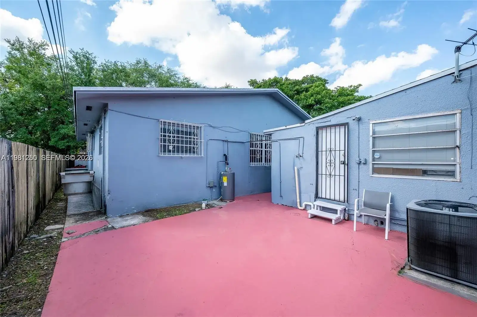 2610 NW 33rd St, Miami FL 33142 photo 5