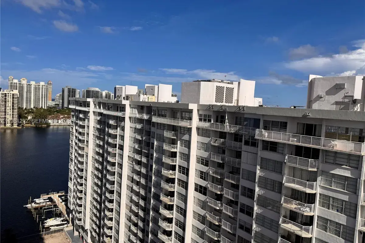 2750 NE 183rd St # 2103, Aventura FL 33160