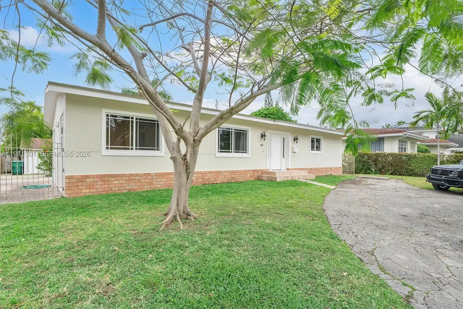 300 187th St, Sunny Isles Beach FL 33160