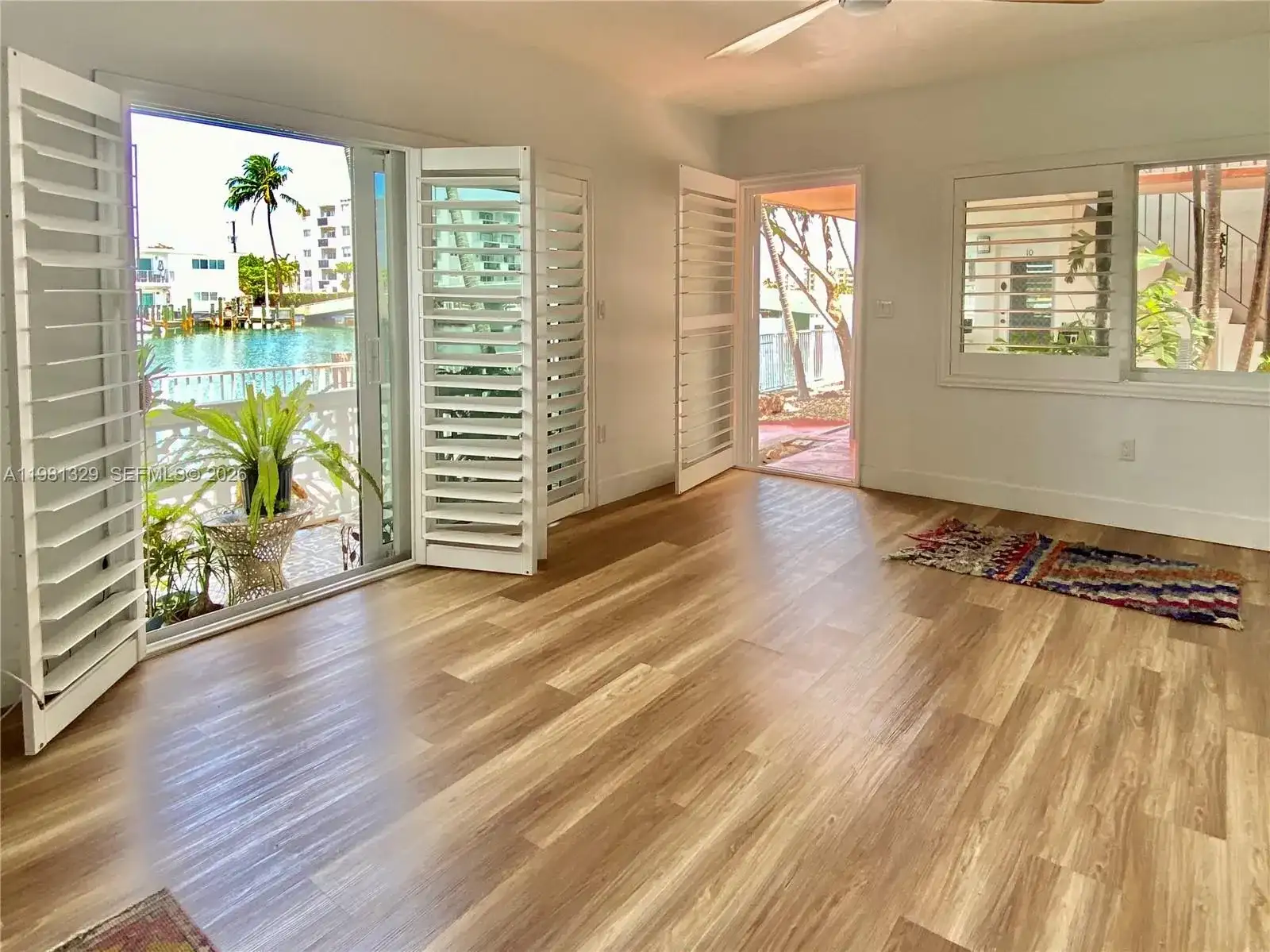 8040 Tatum Waterway Dr # 5, Miami Beach FL 33141 photo 3