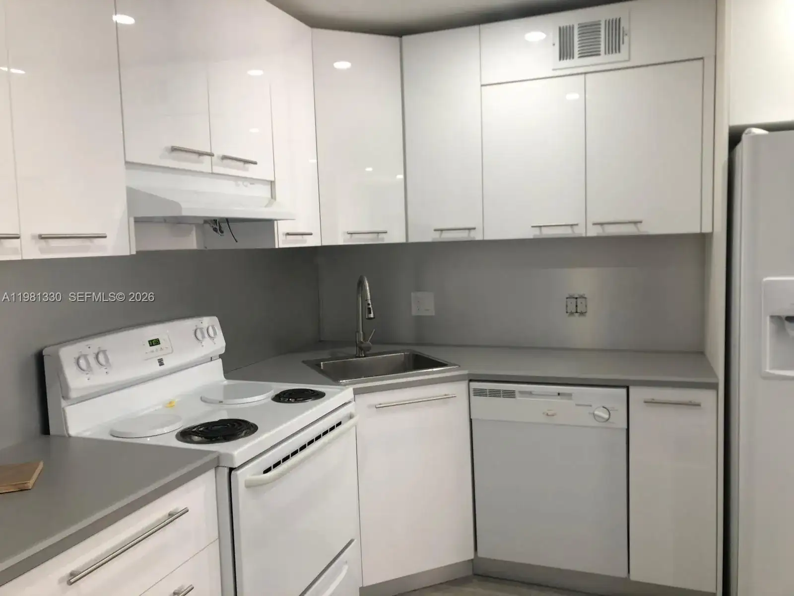 3642 NE 171st St # 203, North Miami Beach FL 33160 photo 2