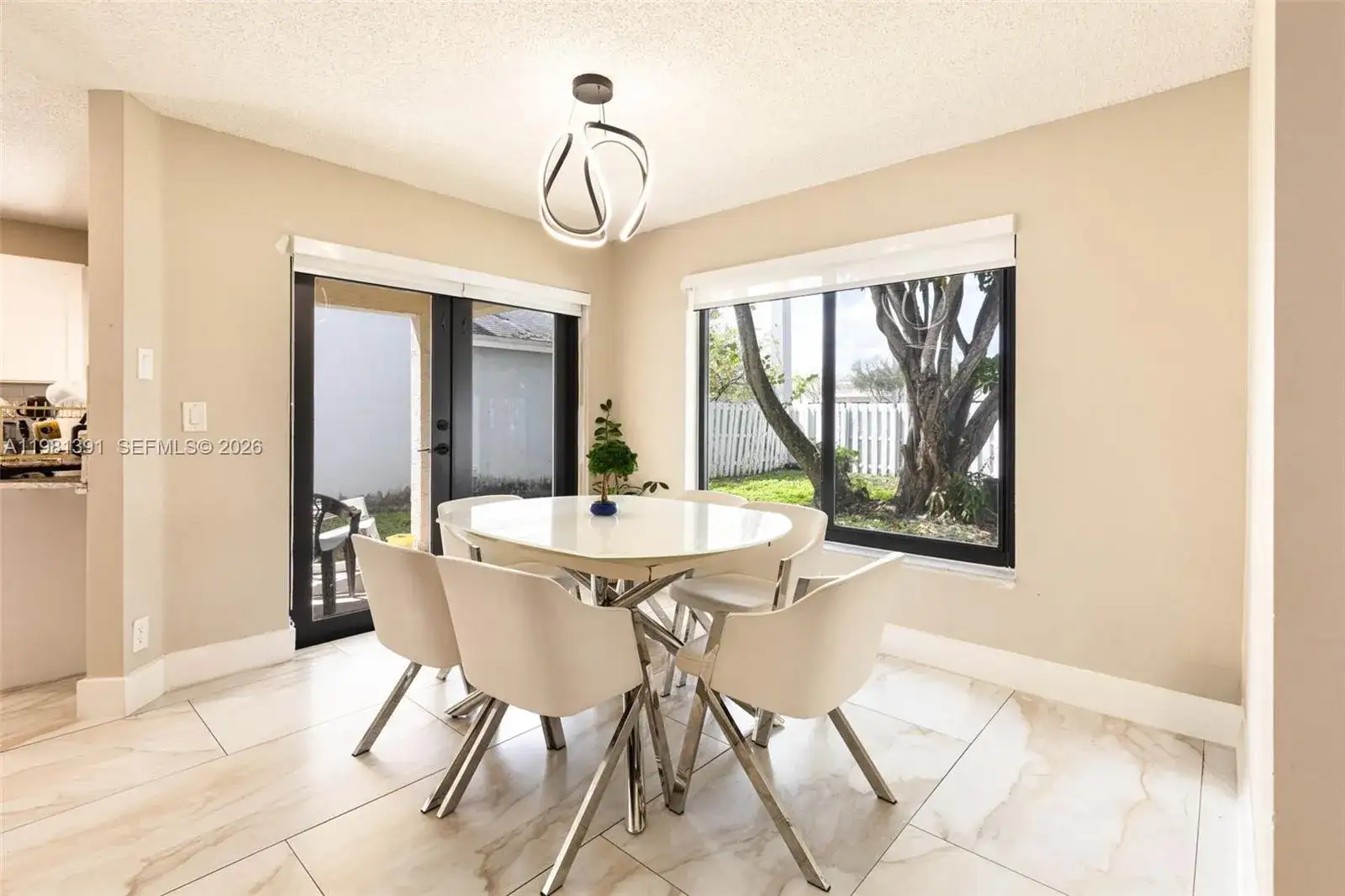2836 W River Run Cir W, Miramar FL 33025 photo 5