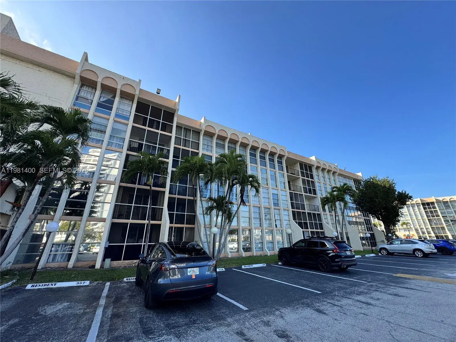701 Three Islands Blvd # 103, Hallandale Beach FL 33009