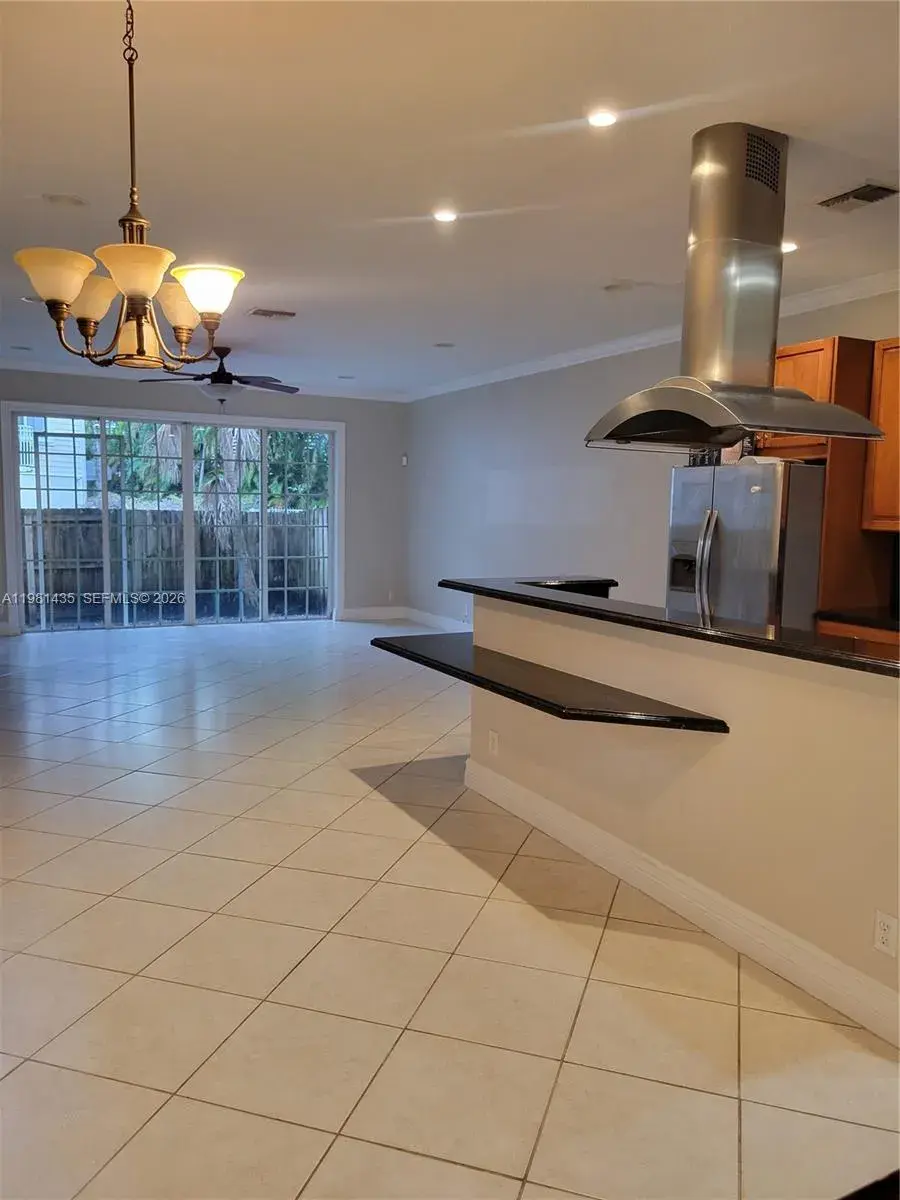 413 SW 5th St, Fort Lauderdale FL 33315