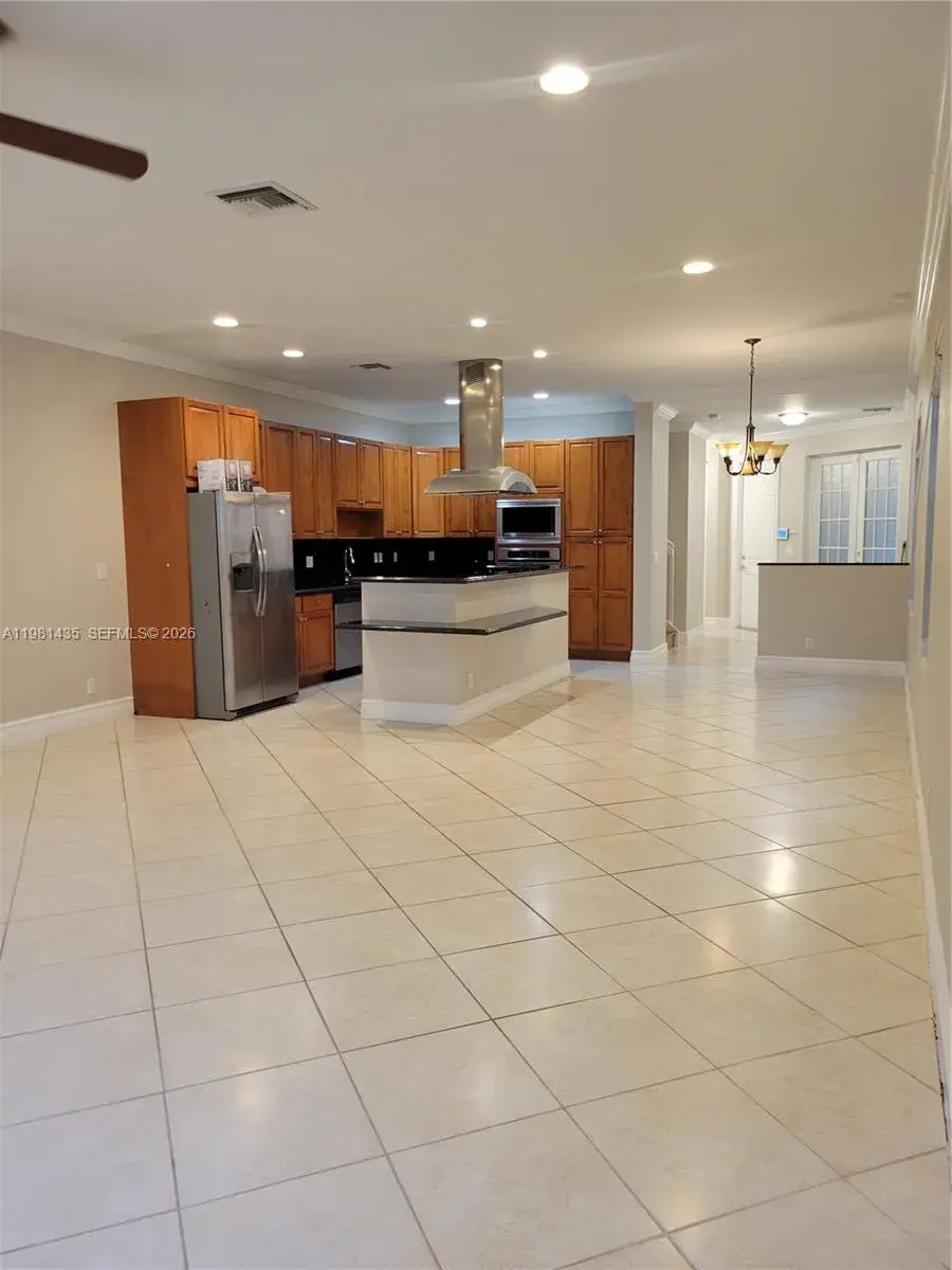 413 SW 5th St, Fort Lauderdale FL 33315