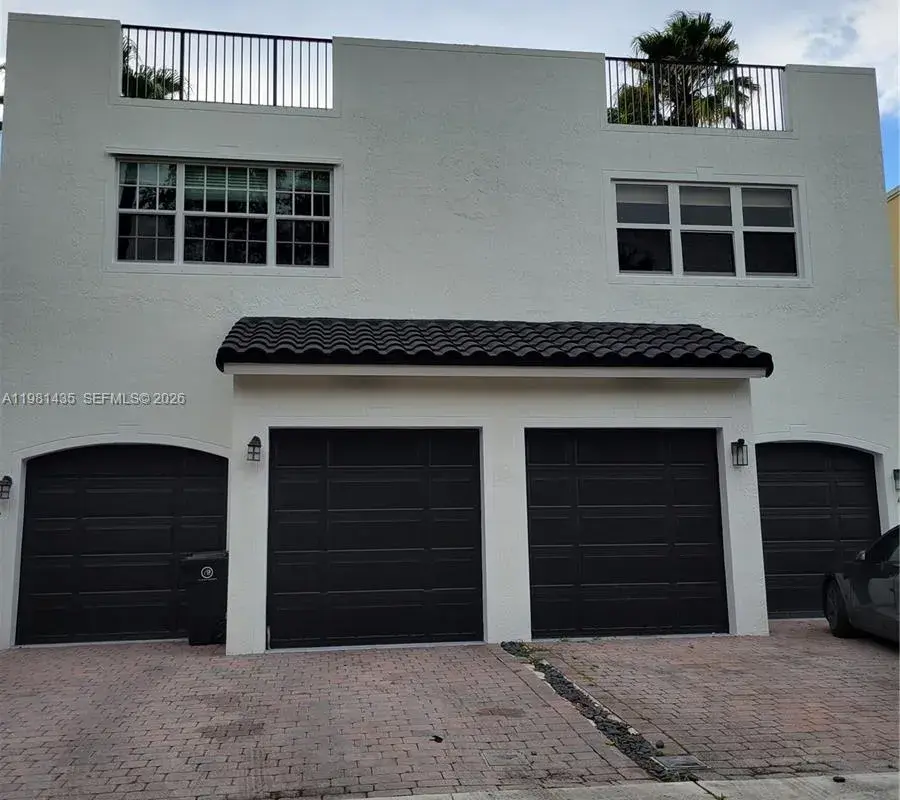 413 SW 5th St, Fort Lauderdale FL 33315