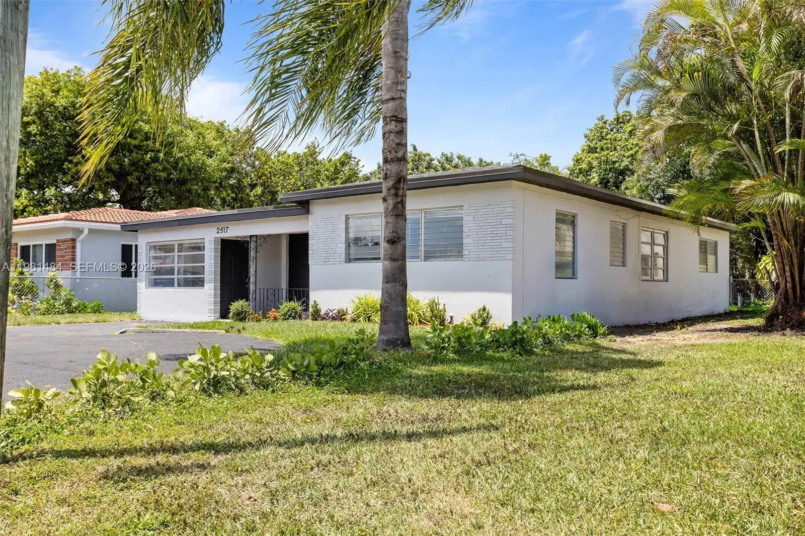 2517 Polk St, Hollywood FL 33020