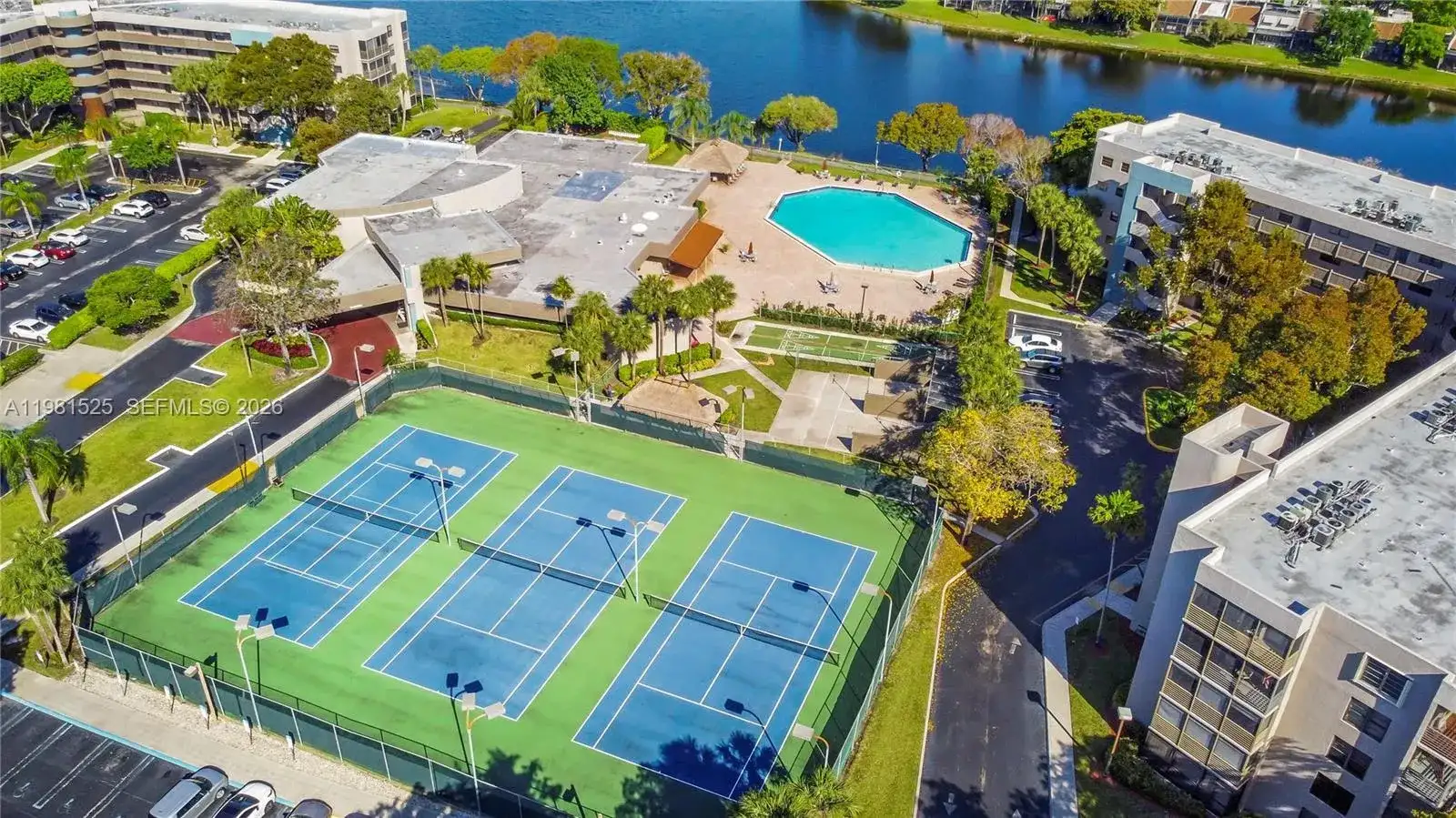 1100 Colony Point Cir # 201, Pembroke Pines FL 33026 photo 5
