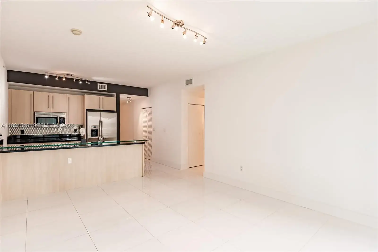 1111 SW 1st Ave, Miami FL 33130 photo 4