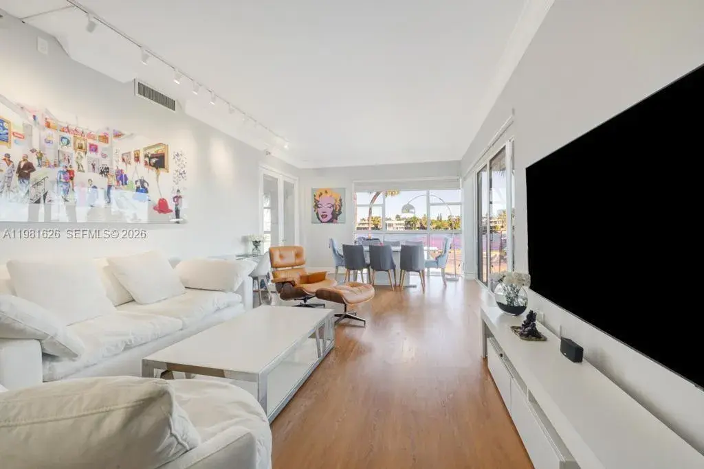 20505 E Country Club Dr # 143, Aventura FL 33180