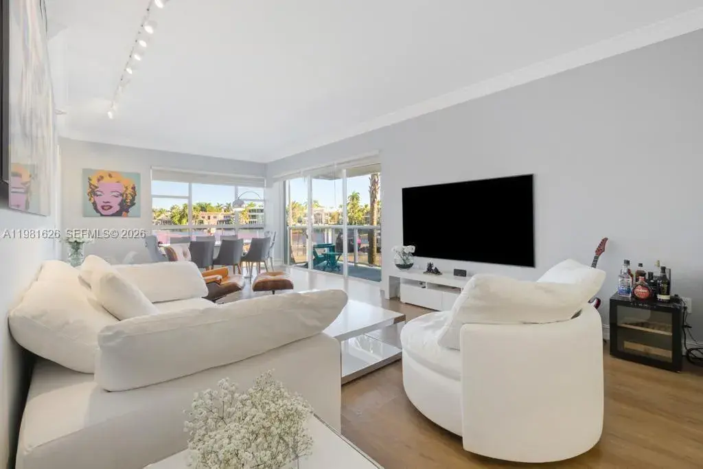 20505 E Country Club Dr # 143, Aventura FL 33180