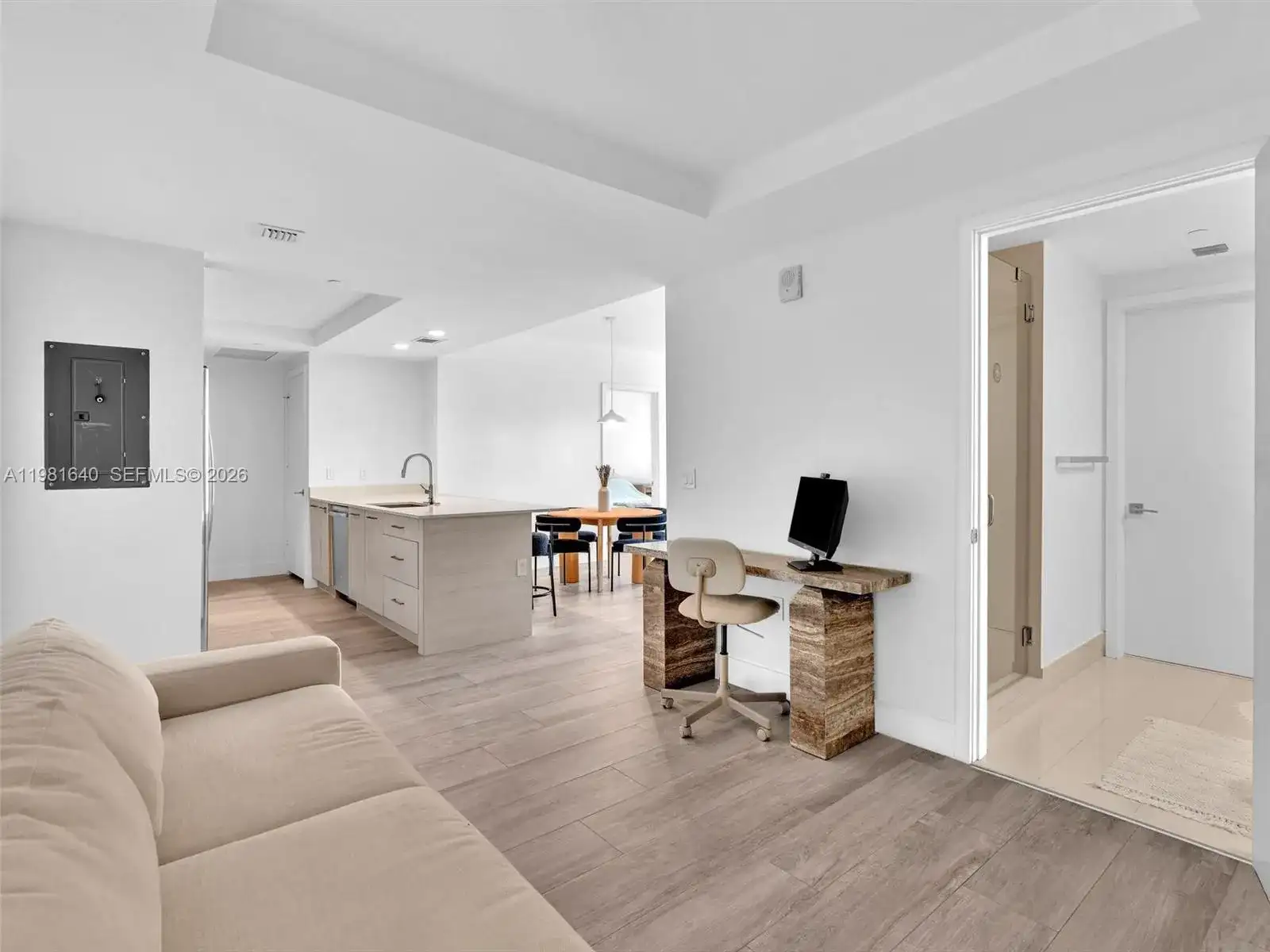 121 NE 34th St # 2102, Miami FL 33137 photo 2