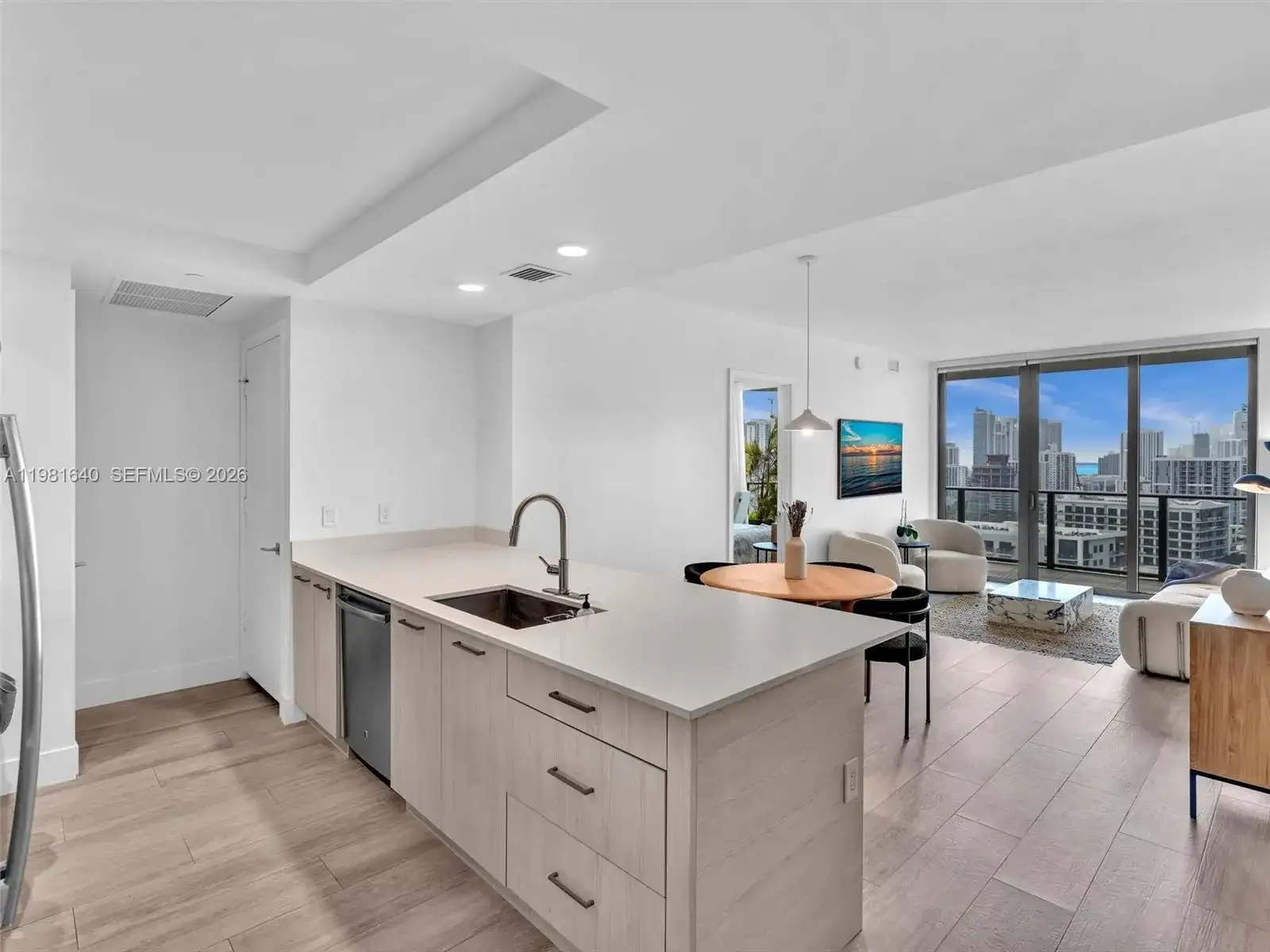 121 NE 34th St # 2102, Miami FL 33137 photo 5