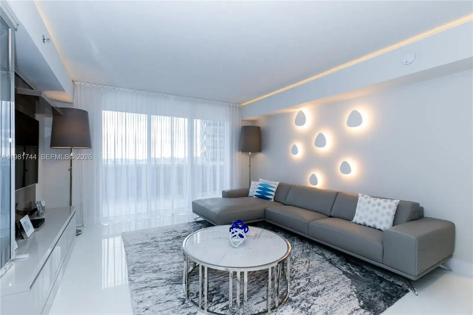 1830 S Ocean Dr # 2903, Hallandale Beach FL 33009 photo 2