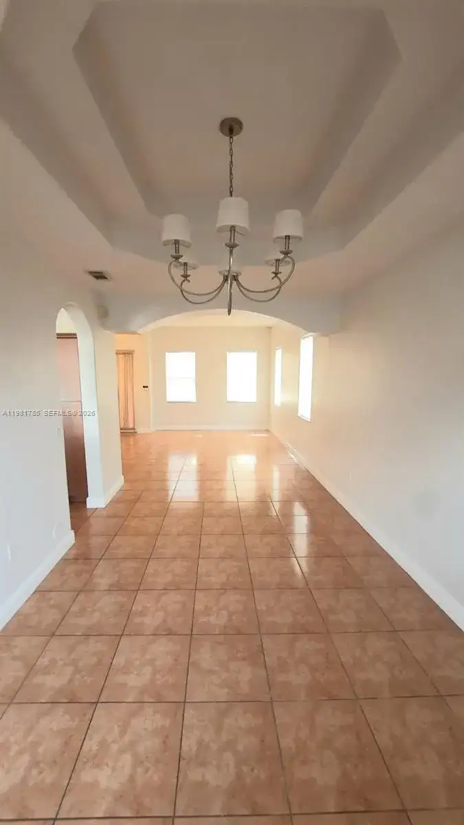 8767 NW 139th Ter, Miami Lakes FL 33018 photo 2