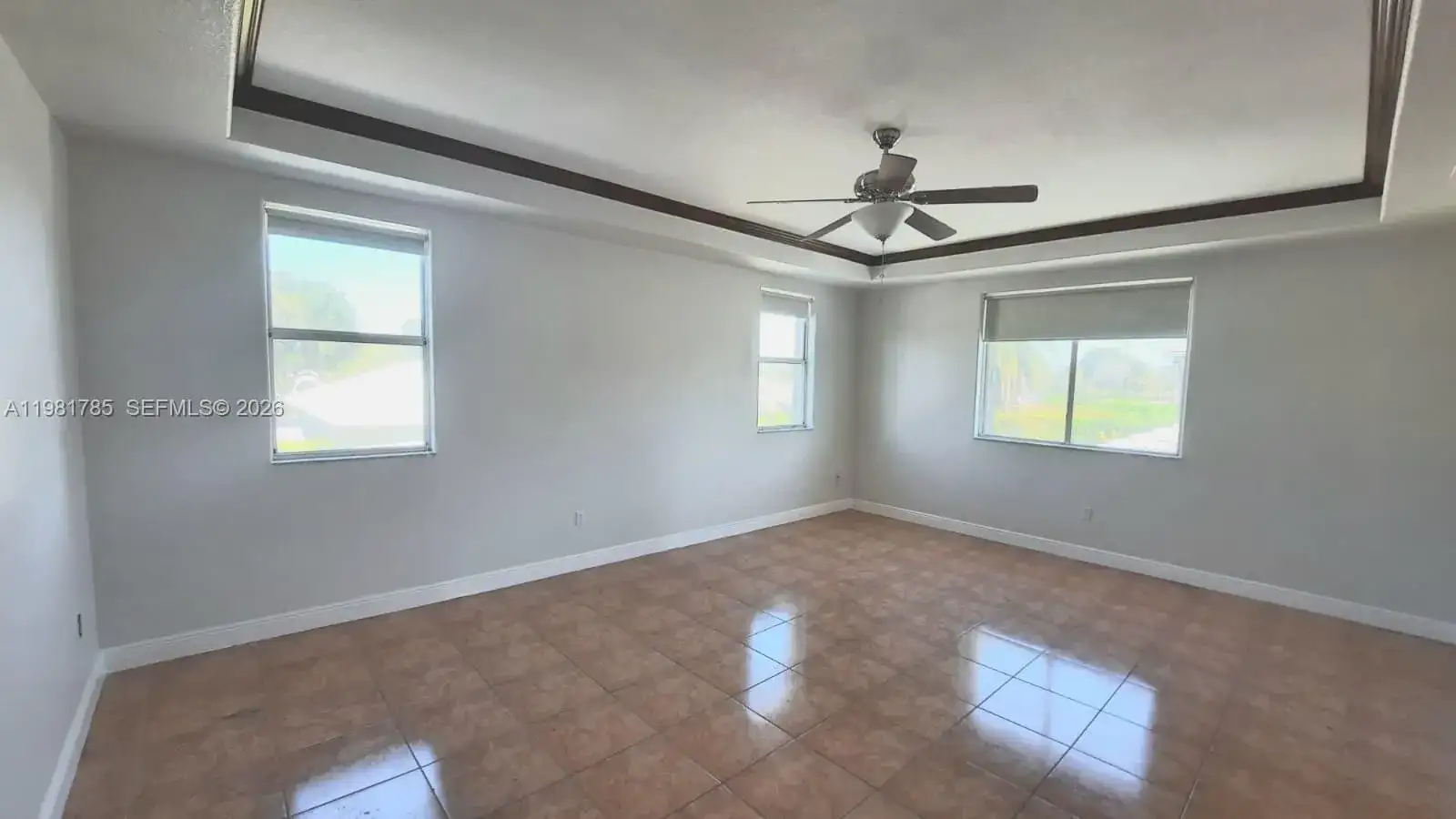 8767 NW 139th Ter, Miami Lakes FL 33018 photo 4