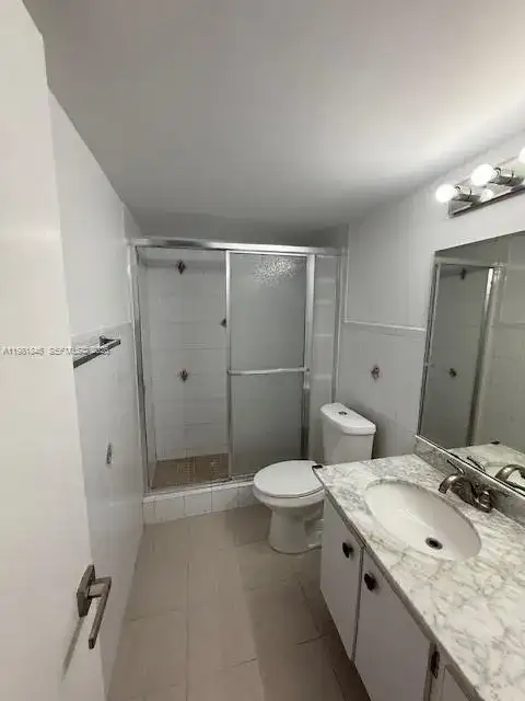 5750 E Collins Ave # 3K, Miami Beach FL 33140 photo 4