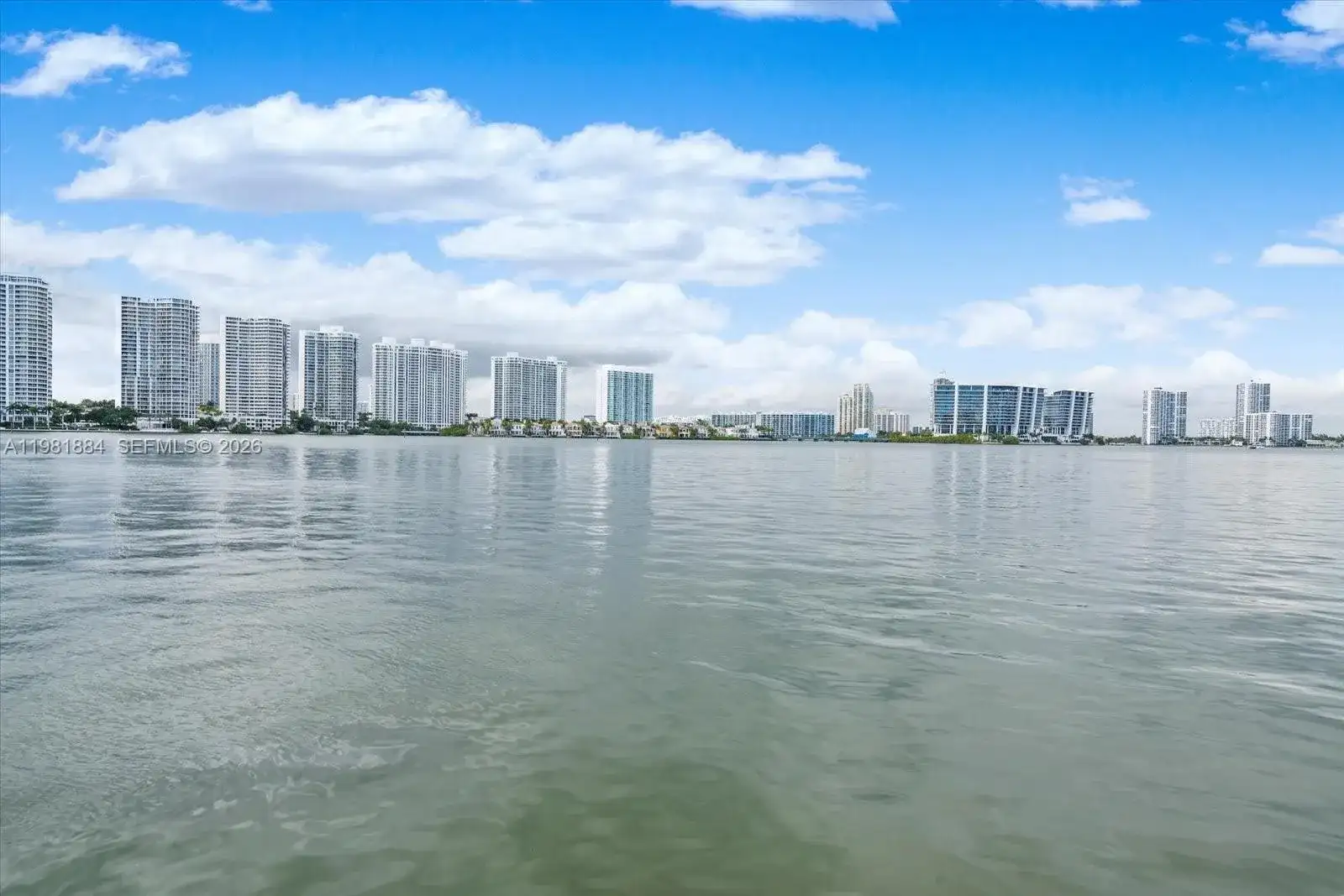 17500 N BAY RD # 707, Sunny Isles Beach FL 33160 photo 4