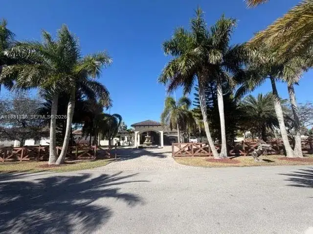 29400 SW 168th Ct, Homestead FL 33030 photo 2