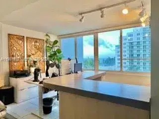 1 bedroom 1 bath Residential for sale at 5005 Collins Ave # 518, Miami Beach FL 33140