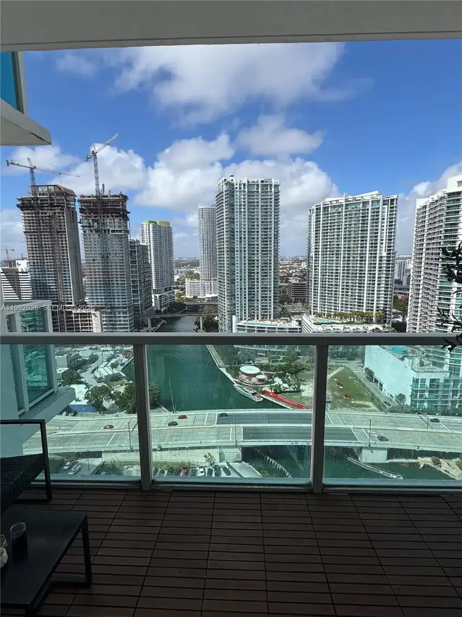 31 SE 5th St # 3309, Miami FL 33131 photo 2