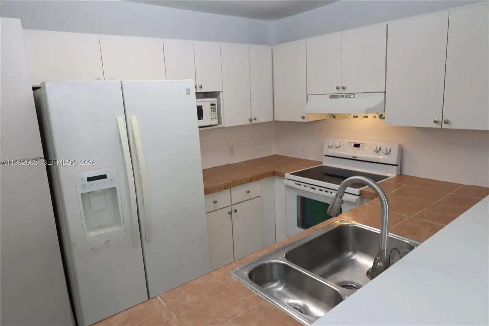 16531 NE 35th Ave # 103, North Miami Beach FL 33160 photo 3
