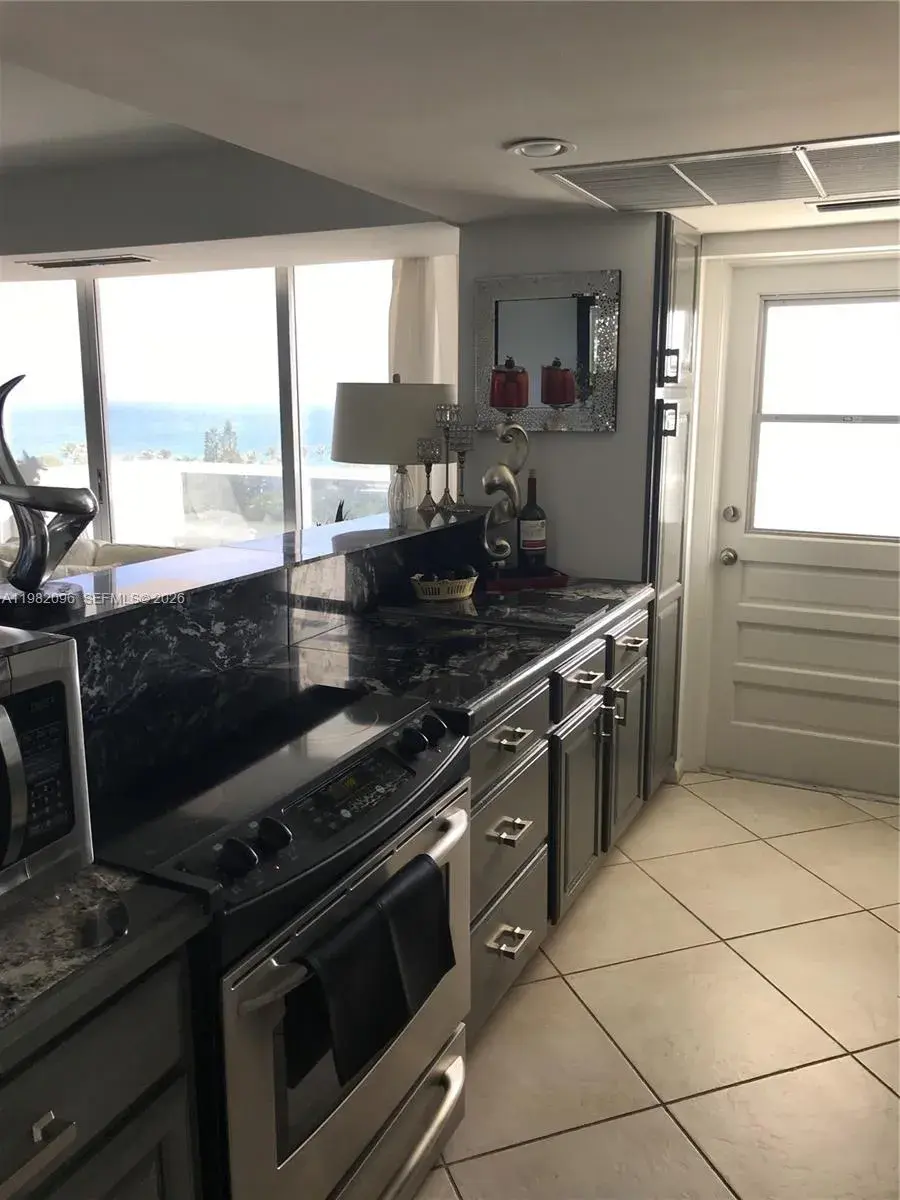 2841 N Ocean Blvd # 1208, Fort Lauderdale FL 33308