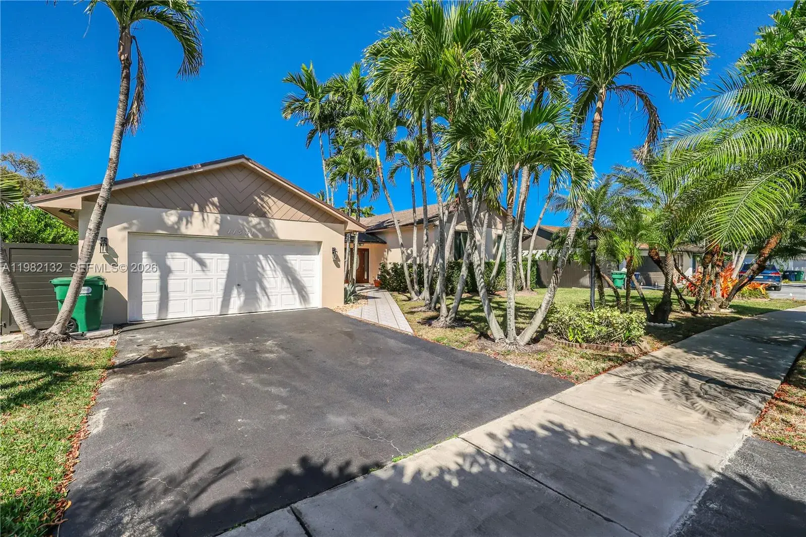 11541 SW 100th St, Miami FL 33176