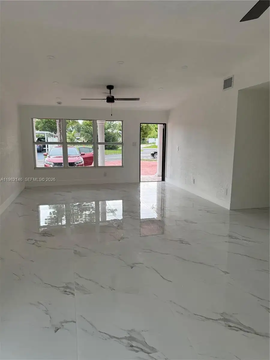20819 NW 41st Ave Rd, Miami Gardens FL 33055 photo 4