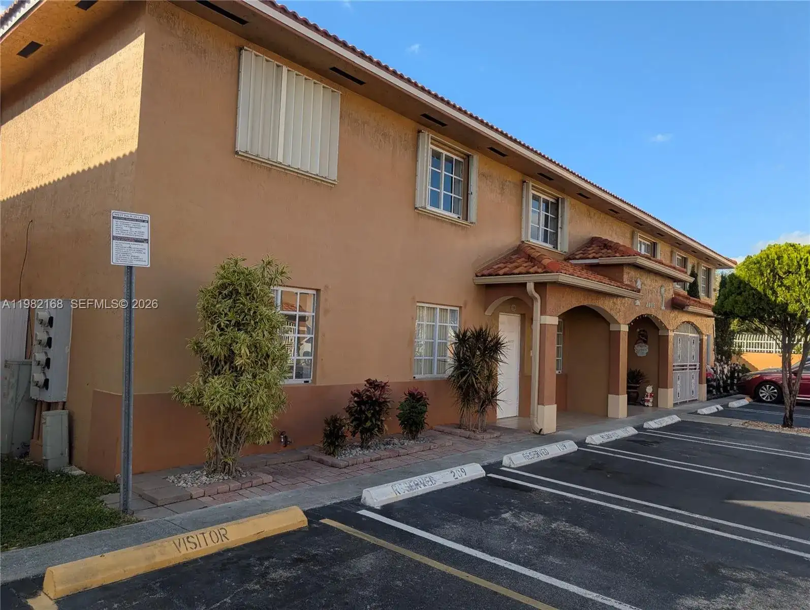 2485 W 76th St # 109, Hialeah FL 33016 photo 2