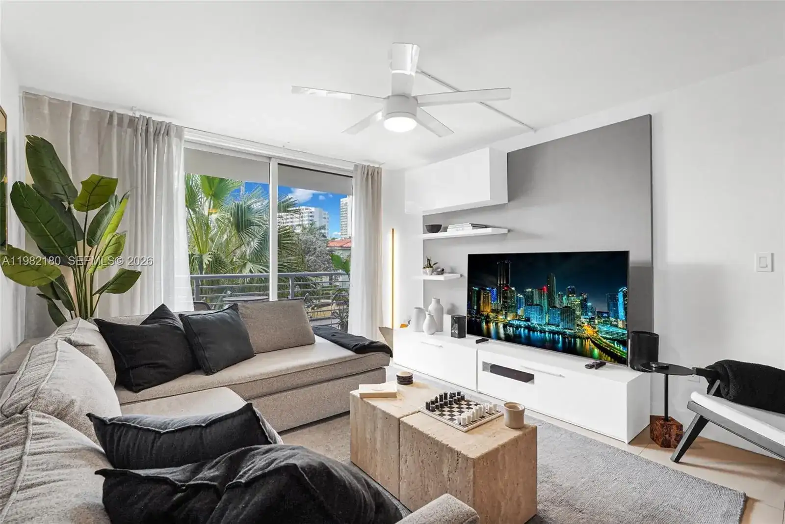 1605 Bay Rd # 201, Miami Beach FL 33139 photo 2