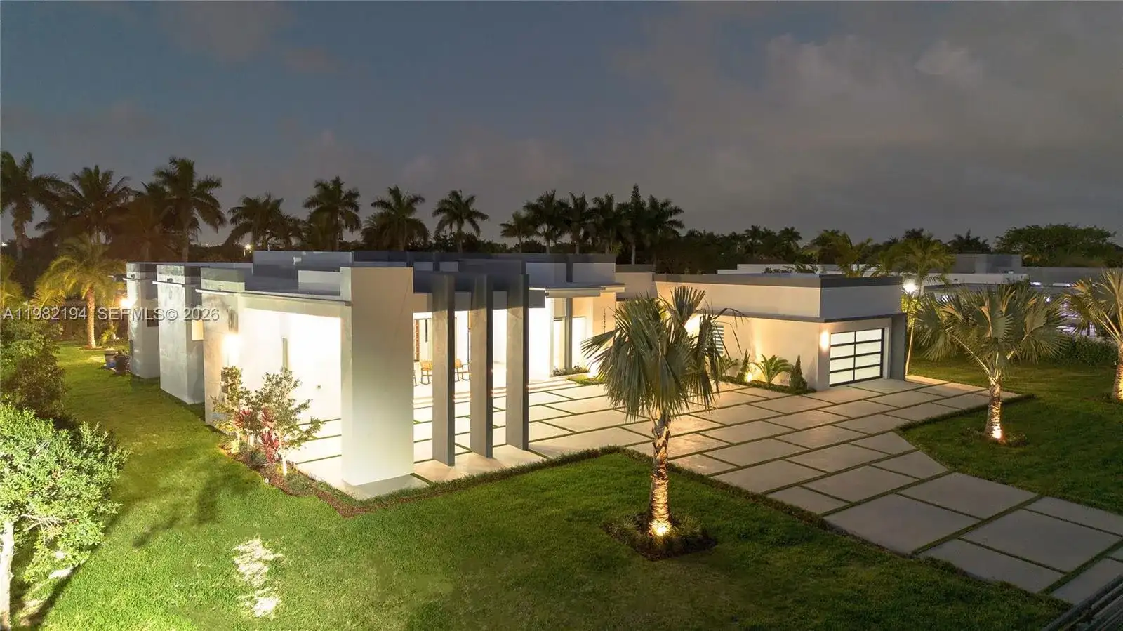 13231 SW 220 ST, Miami FL 33170 photo 2