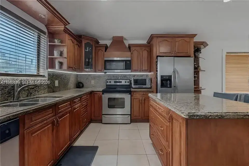 10351 SW 49th St # 10351, Miami FL 33165 photo 2