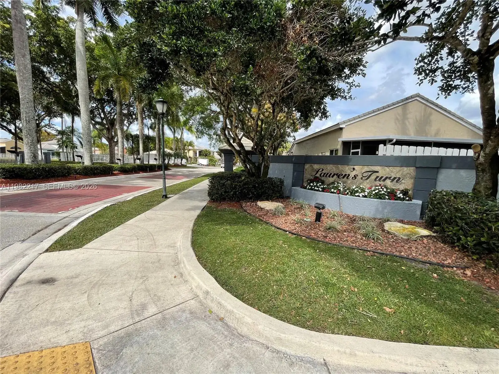 5544 NW 54th Cir, Coconut Creek FL 33073 photo 3