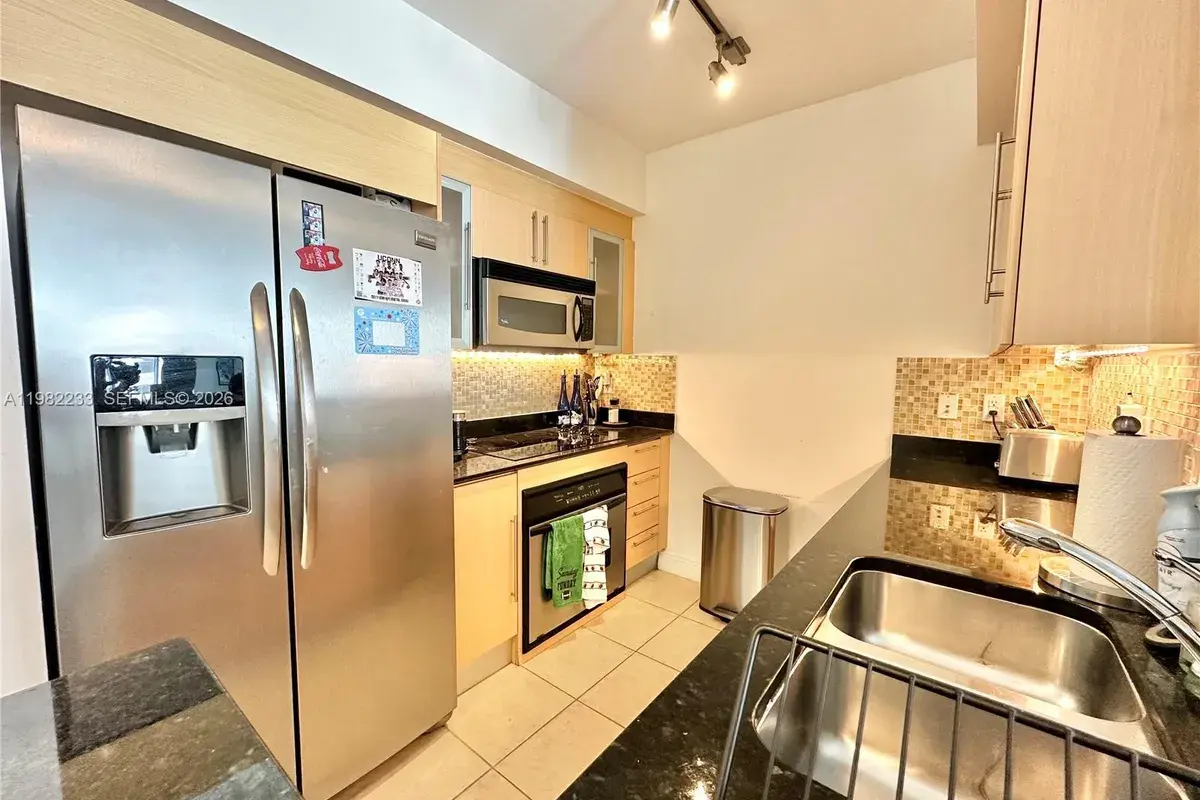 335 S Biscayne Blvd # 2702, Miami FL 33131