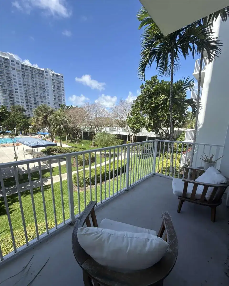 2851 NE 183rd St # 212E, Aventura FL 33160 photo 5