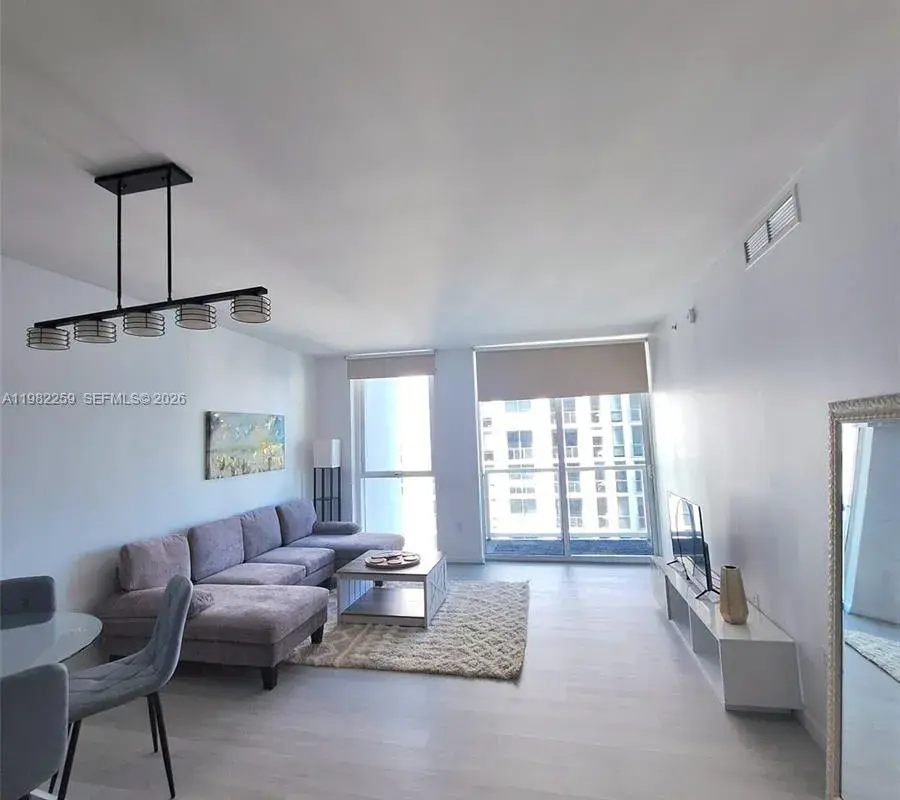 253 NE 2nd St # 2606, Miami FL 33132
