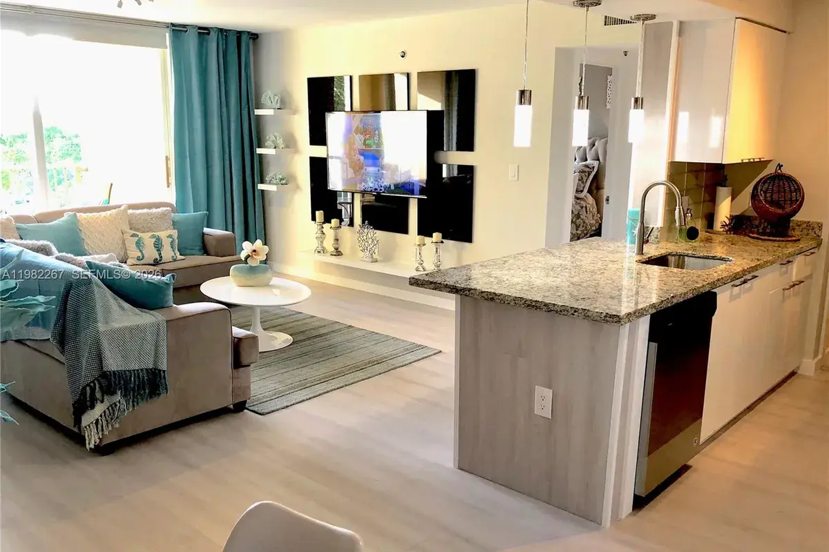19999 E Country Club Dr # 1405, Aventura FL 33180