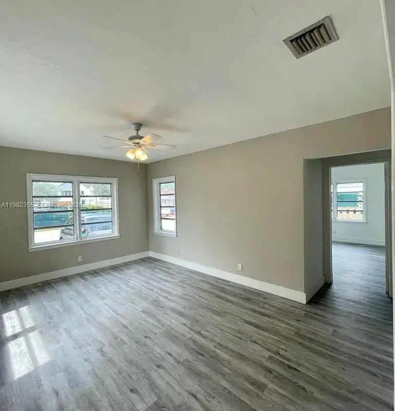 820 SE 12th St # 1, Fort Lauderdale FL 33316
