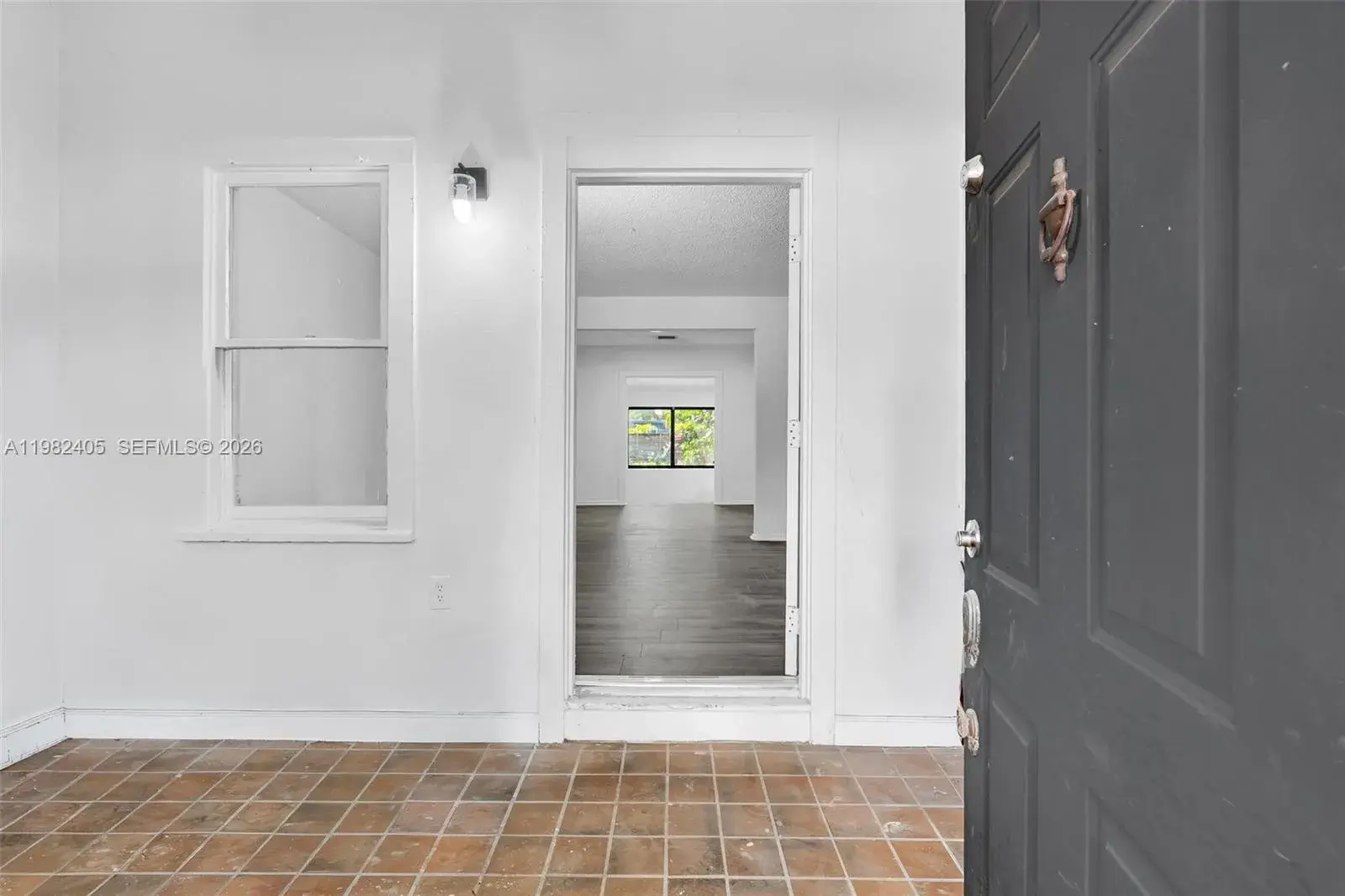 118 NW 44th St # 2, Miami FL 33127