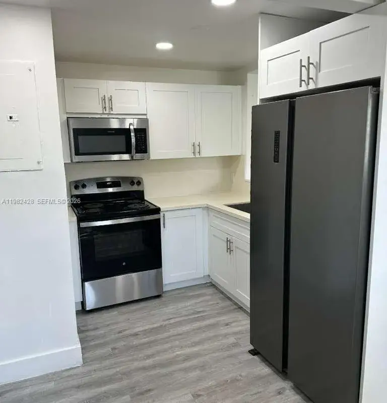 1033 NW 3rd Ave # 2, Fort Lauderdale FL 33311