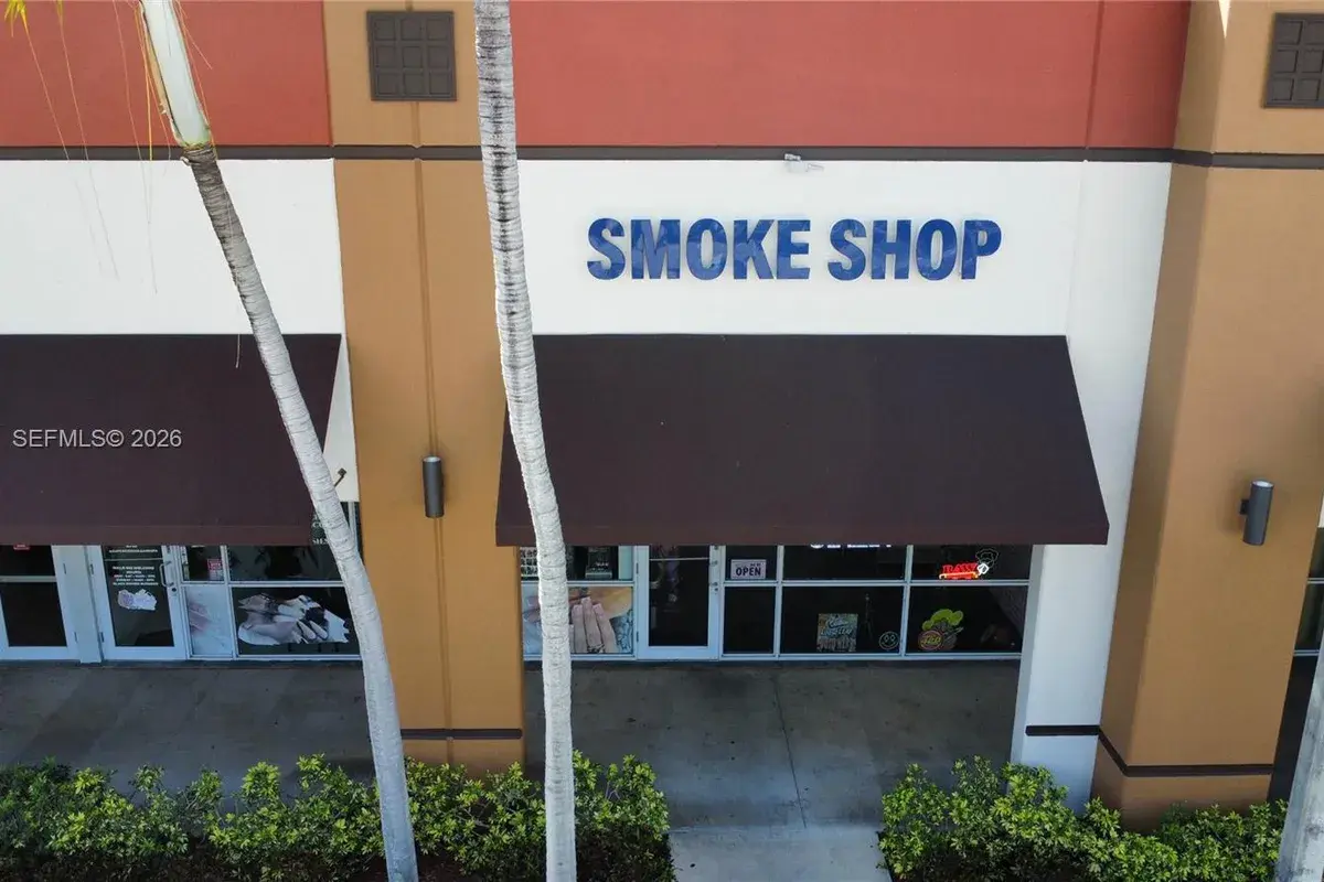 6041 N university dr, Tamarac FL 33321