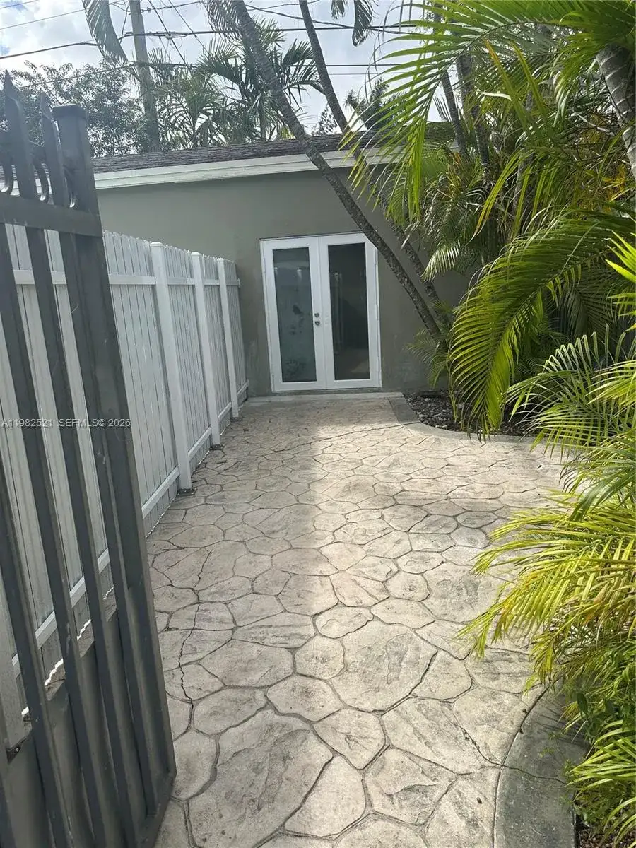 11440 SW 47th St Rear, Miami FL 33165 photo 3