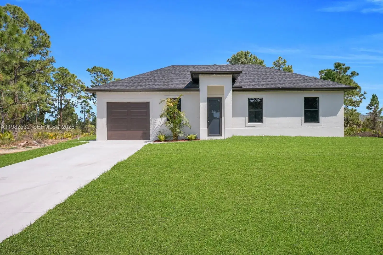 635 Summit Ave S, Lehigh Acres FL 33974 photo 2
