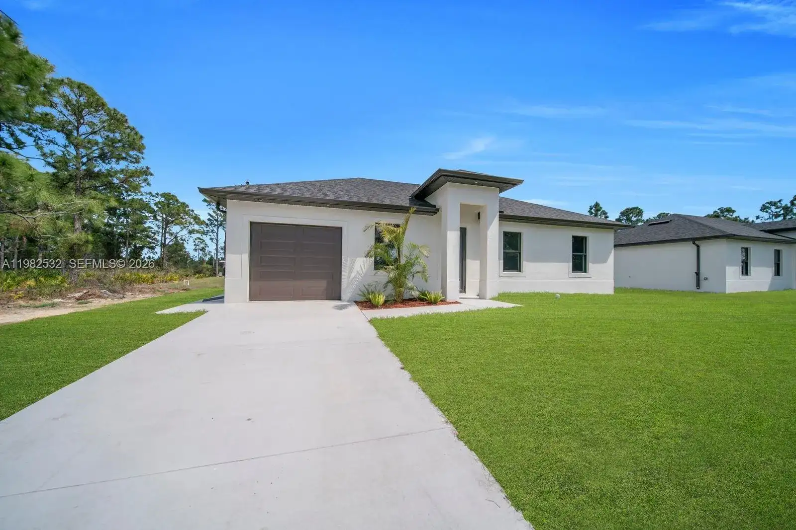 635 Summit Ave S, Lehigh Acres FL 33974 photo 3