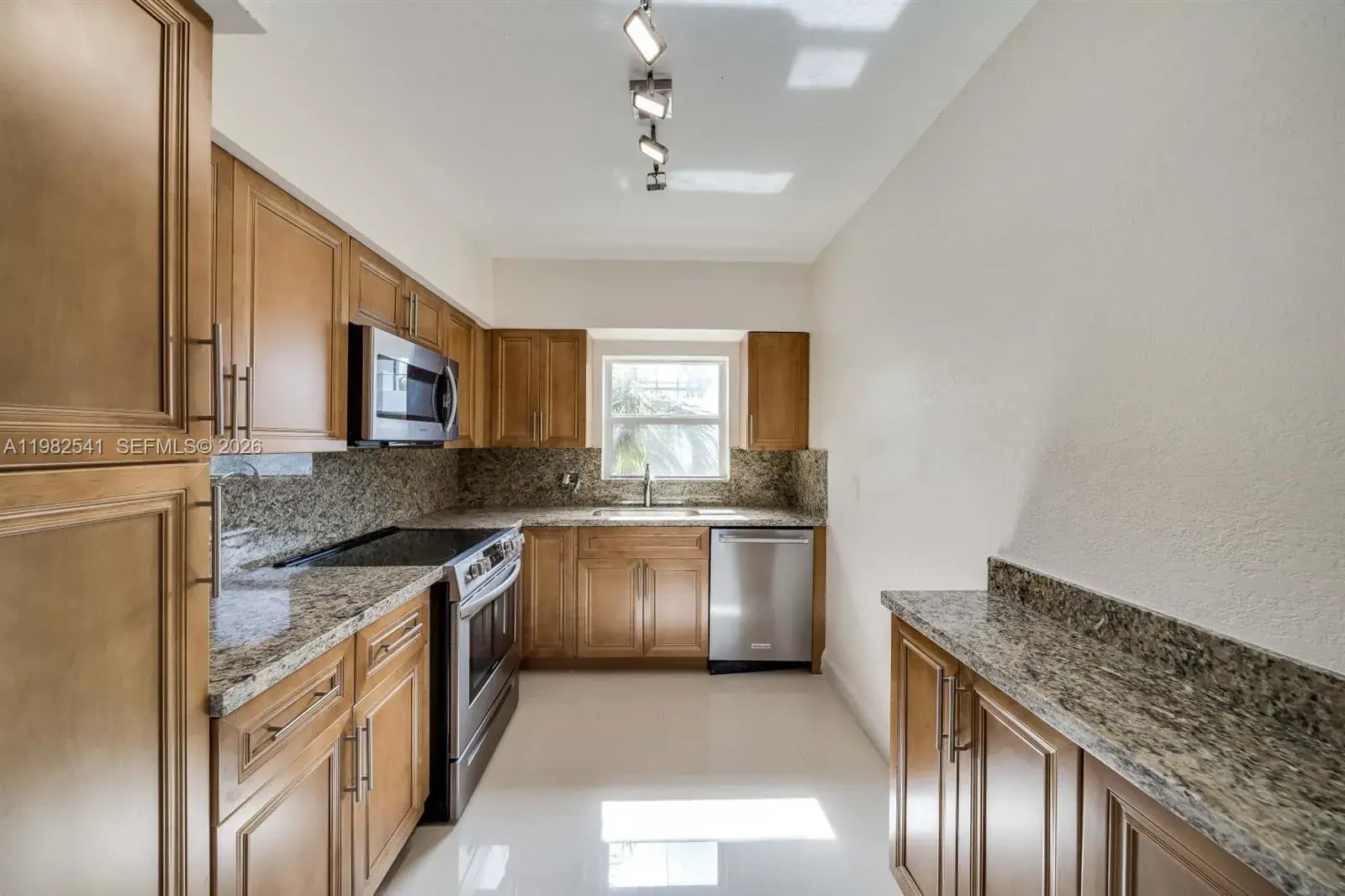2600 S Ocean Dr # S314, Hollywood FL 33019