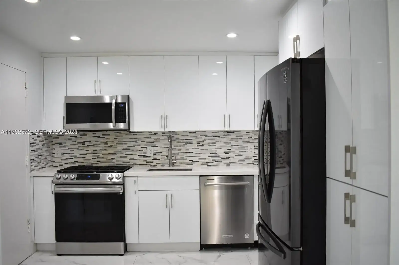 2 bedroom 2 bath Residential for sale at 8024 Tatum Waterway Dr # 5A, Miami Beach FL 33141