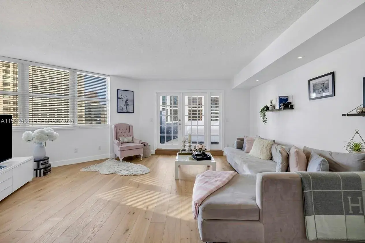 801 Brickell Bay Dr # 1262, Miami FL 33131