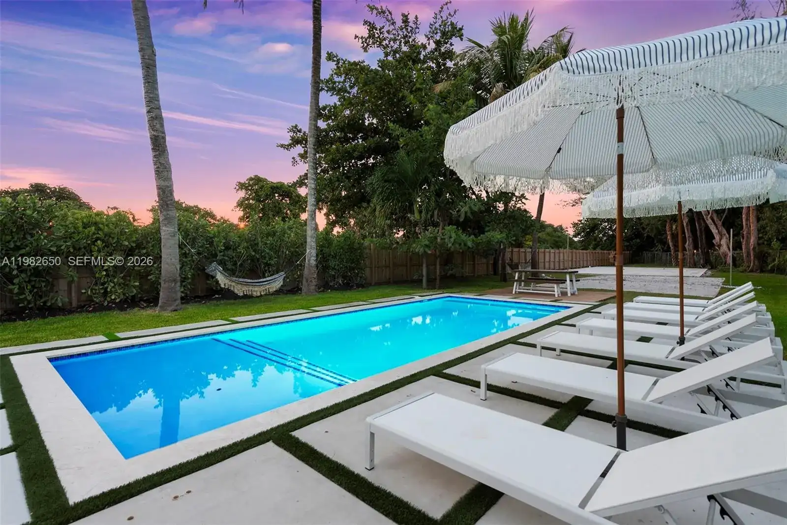 995 NE 107th St, Miami FL 33161 photo 3