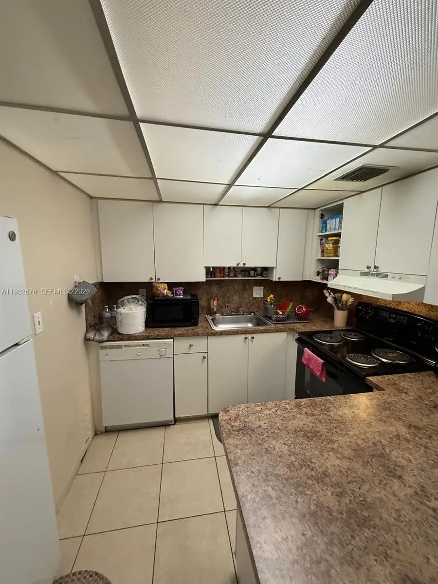 2029 NW 46th Ave # E305, Lauderhill FL 33313